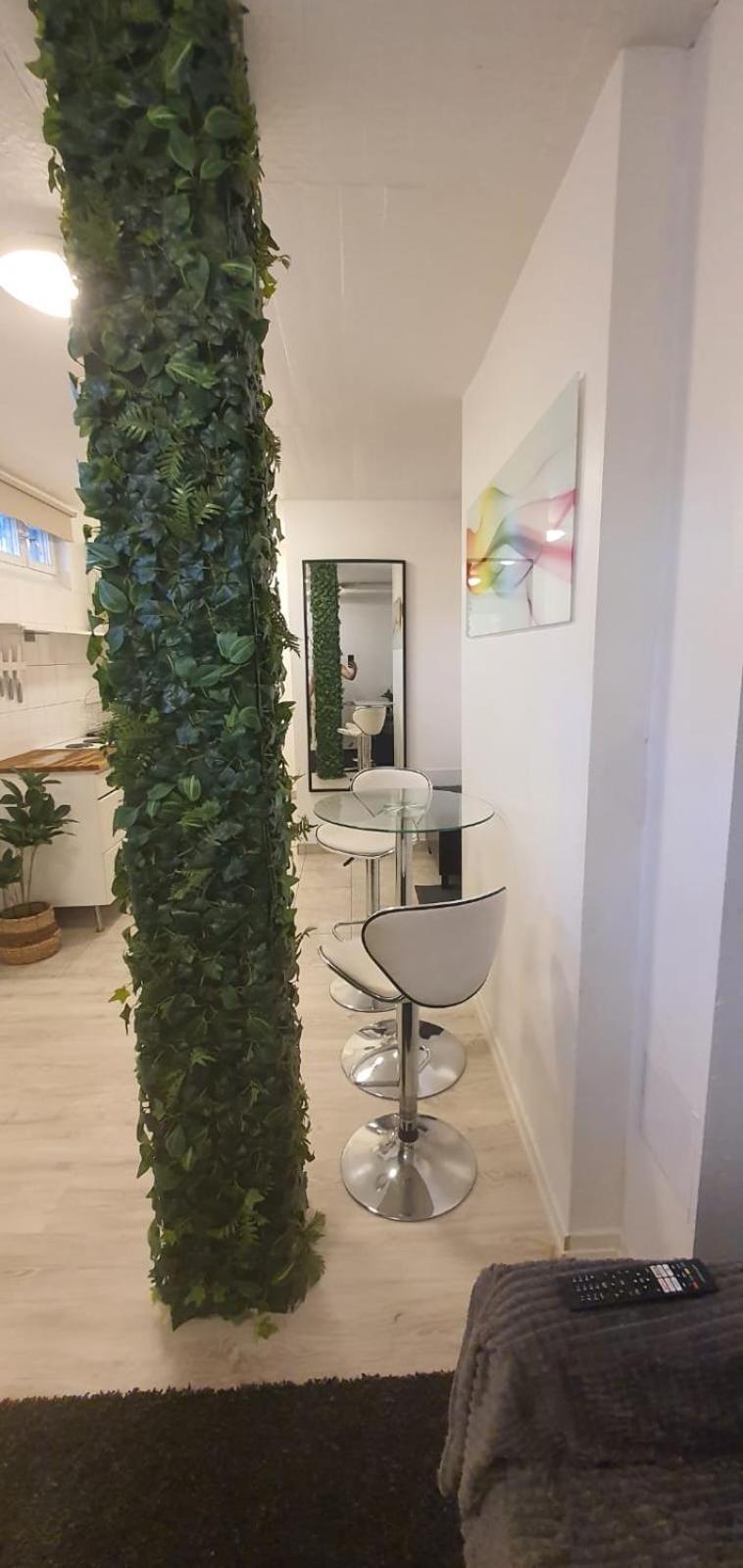 Beautiful Basement Apartment, Very Private And Close To The Metro Stockholm Exterior foto